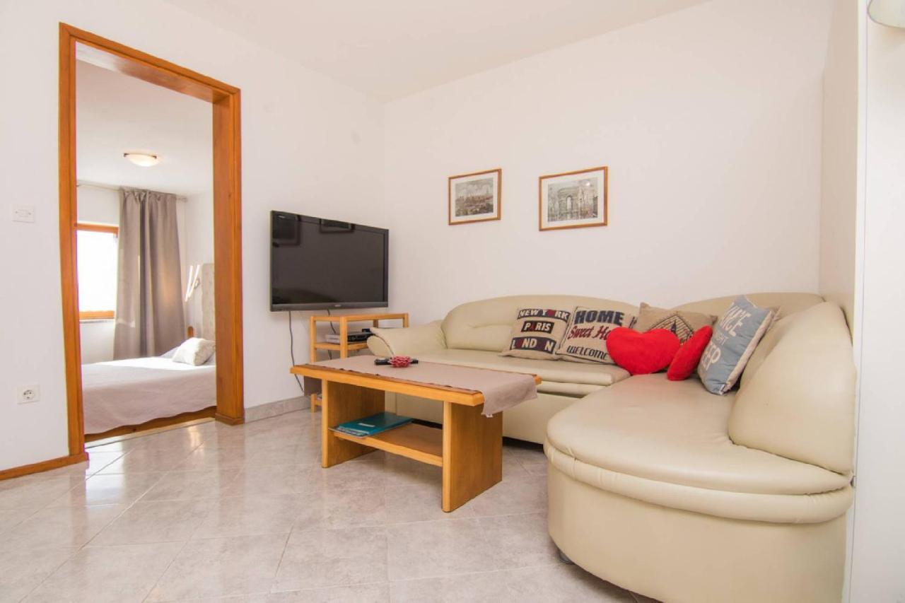 Apartmani Villa Kalinic Njivice Eksteriør billede