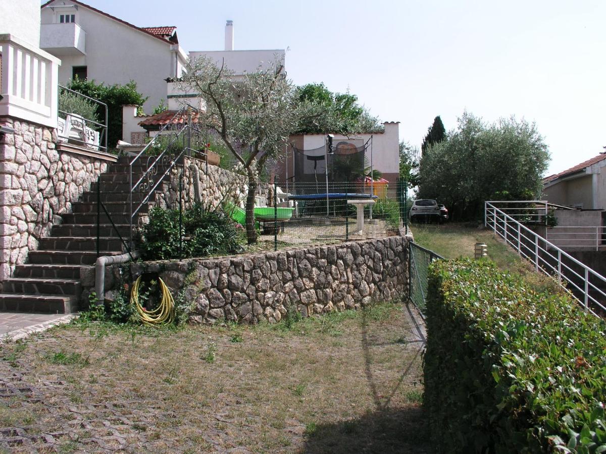 Apartmani Villa Kalinic Njivice Eksteriør billede
