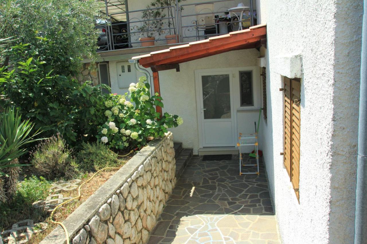 Apartmani Villa Kalinic Njivice Eksteriør billede