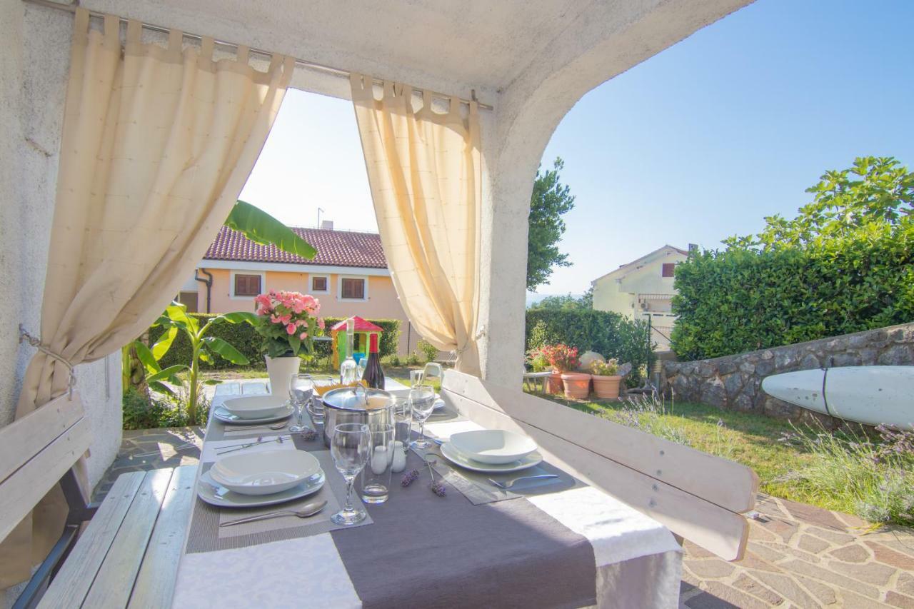 Apartmani Villa Kalinic Njivice Eksteriør billede