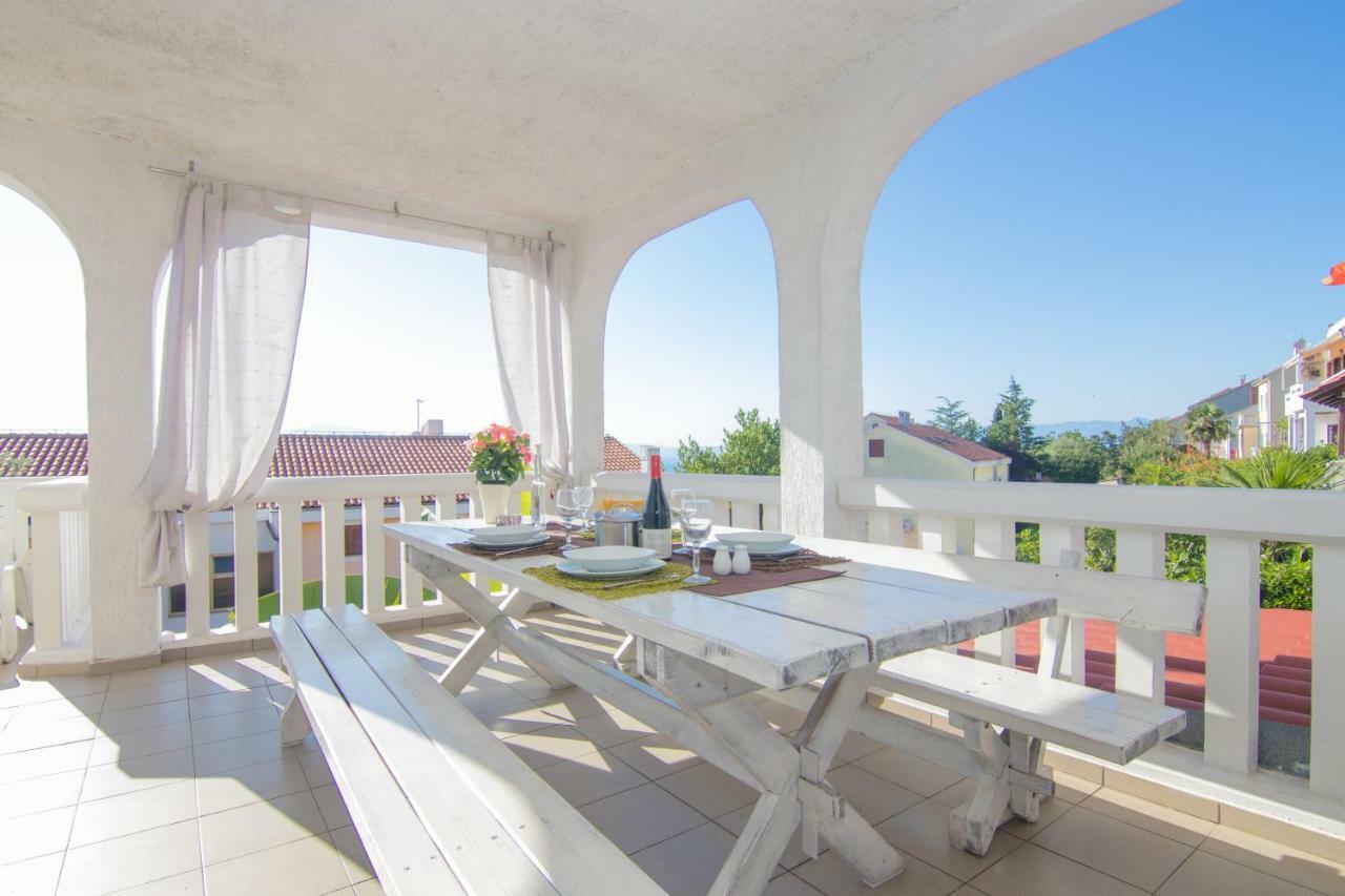 Apartmani Villa Kalinic Njivice Eksteriør billede