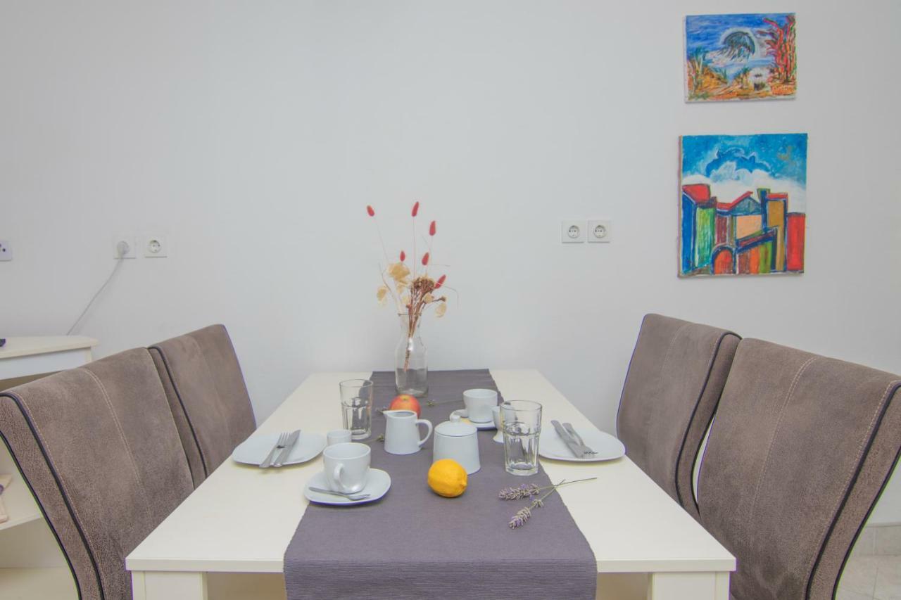 Apartmani Villa Kalinic Njivice Eksteriør billede